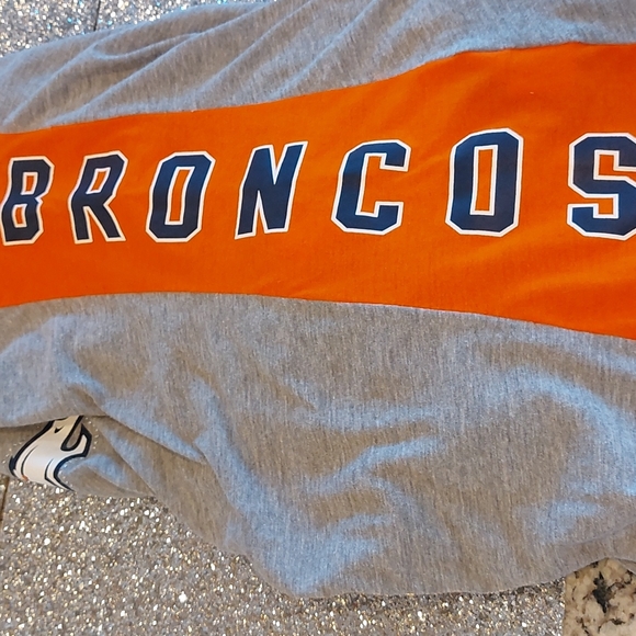Hands High Denver Bronco Tee - Picture 7 of 13